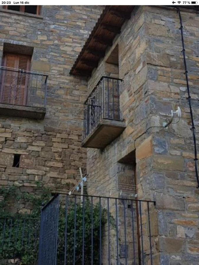 Vistas A La Montana En Un Pueblo Con Encanto. El Pueyo de Araguas Exterior photo